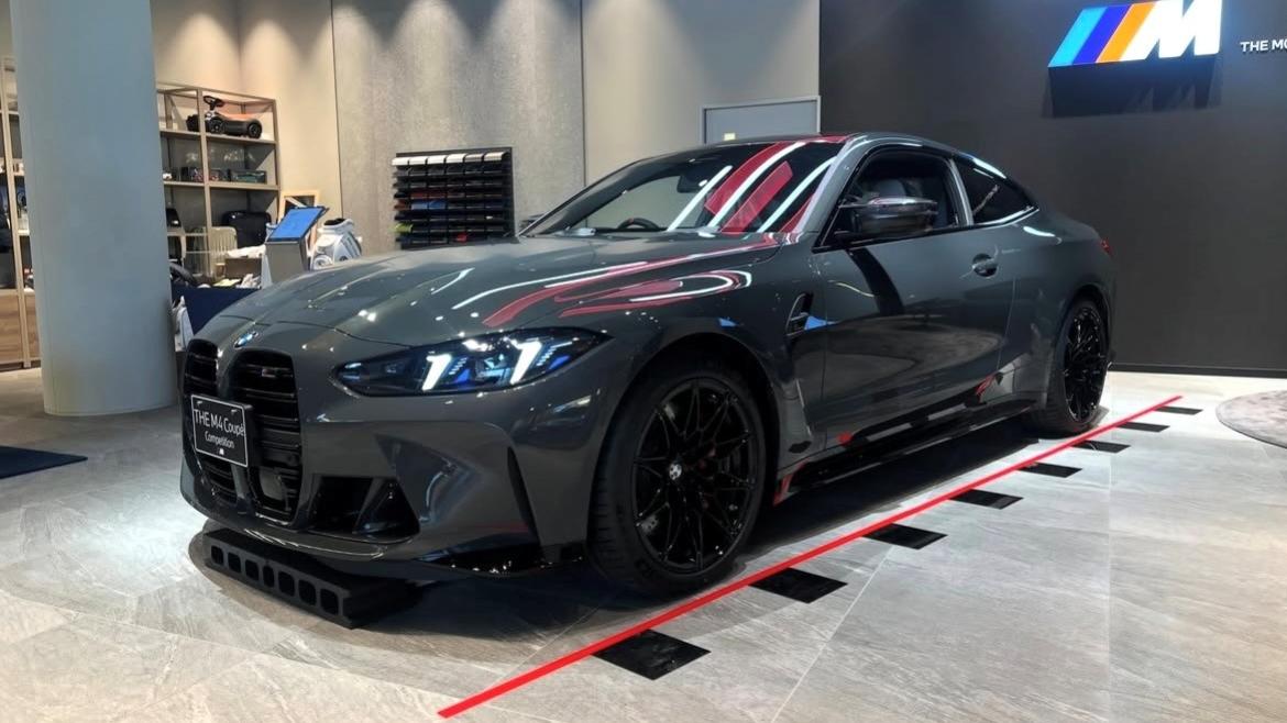 展示車M4グレー