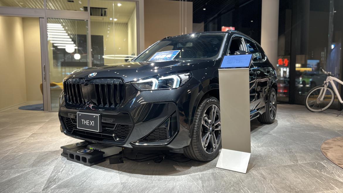 展示車X1 限定車 黒